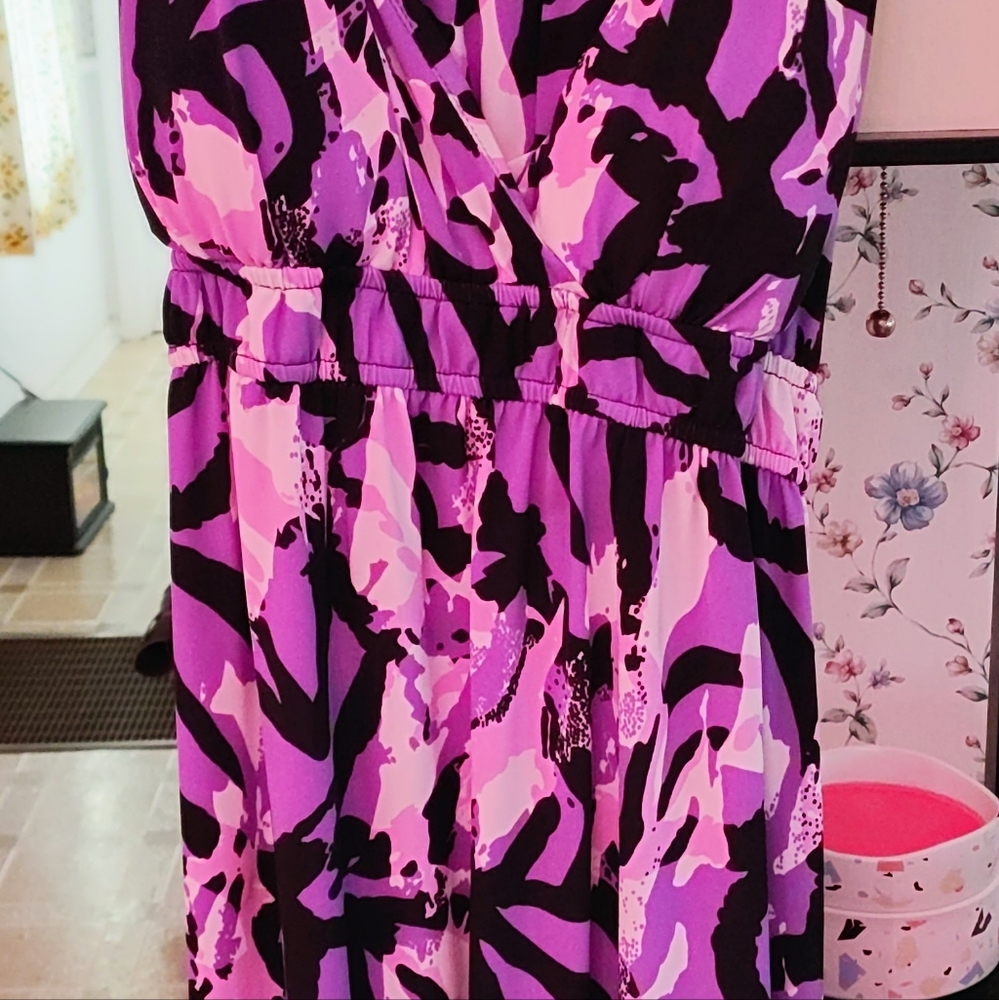 Women's sleeveless dress,size 12,by Glamour
